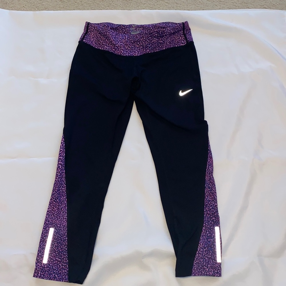 Nike DriFit Cropped Leggings